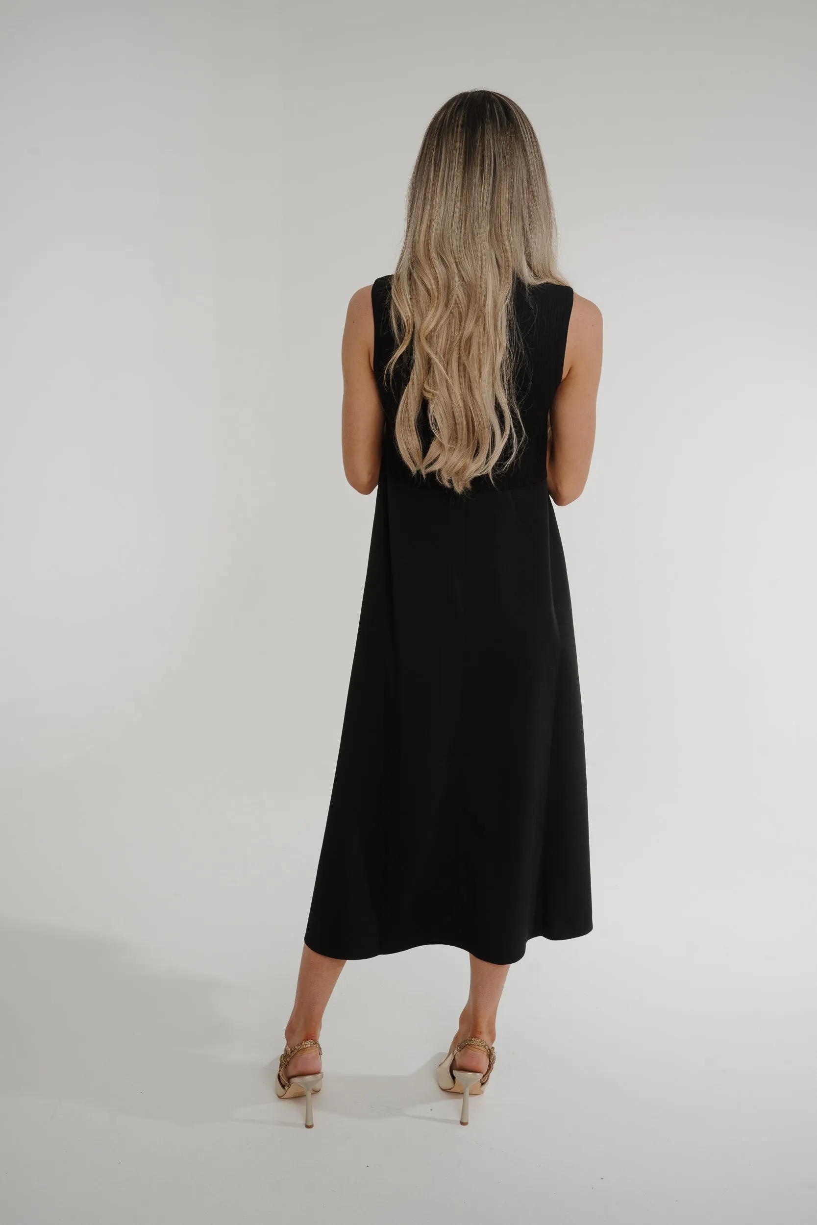 Jasmine Sleeveless Midi Dress In Black