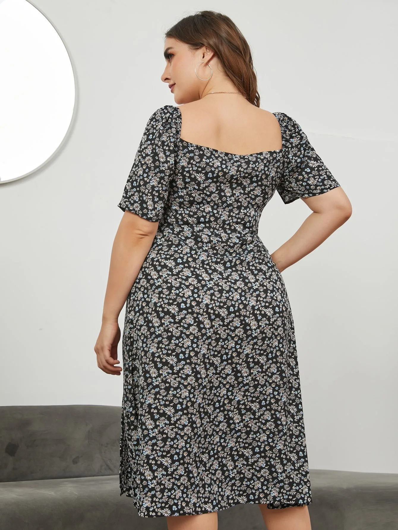 KittenAlarm - Plus Size Long floral collar and waist slit Dress