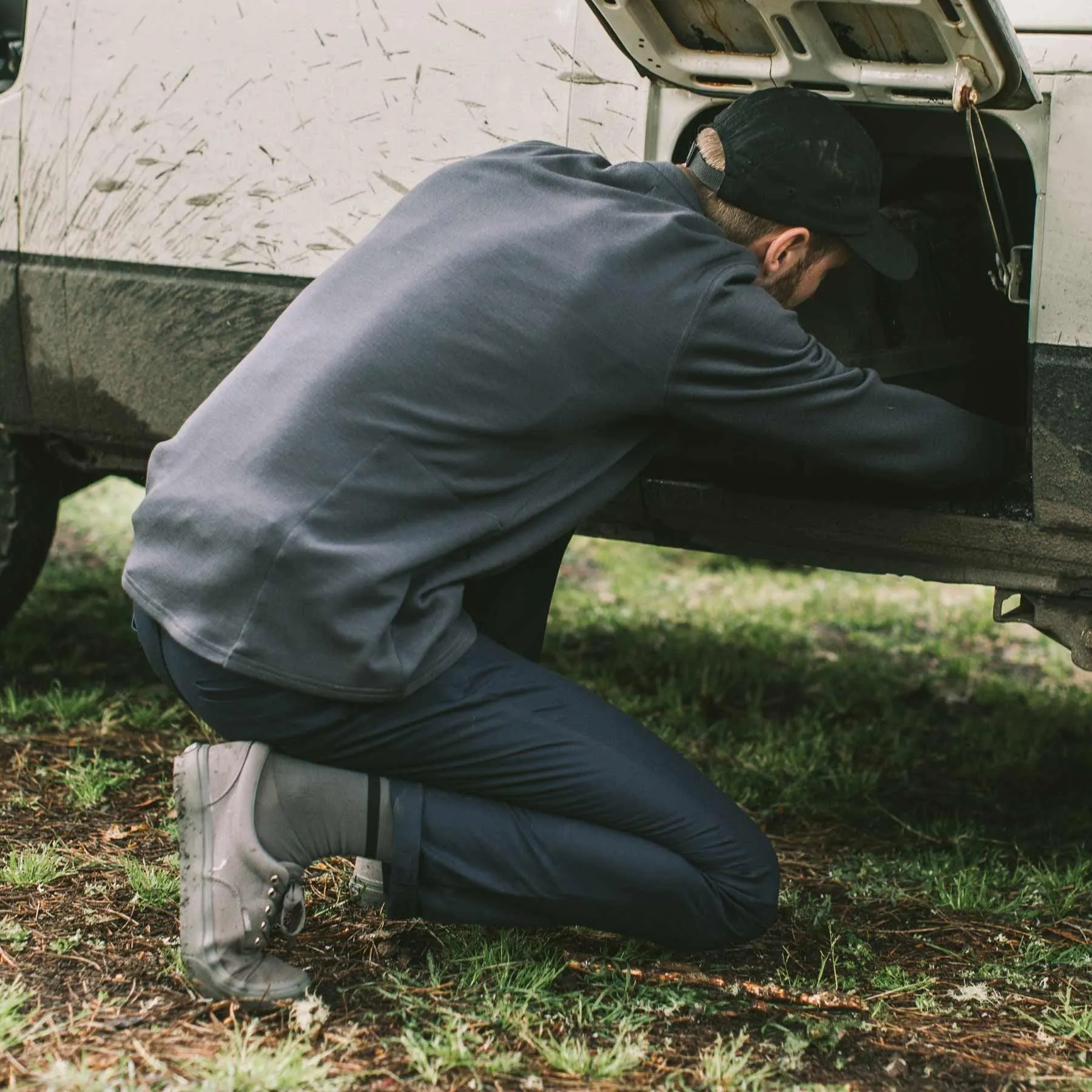 The Travel Chino in Navy