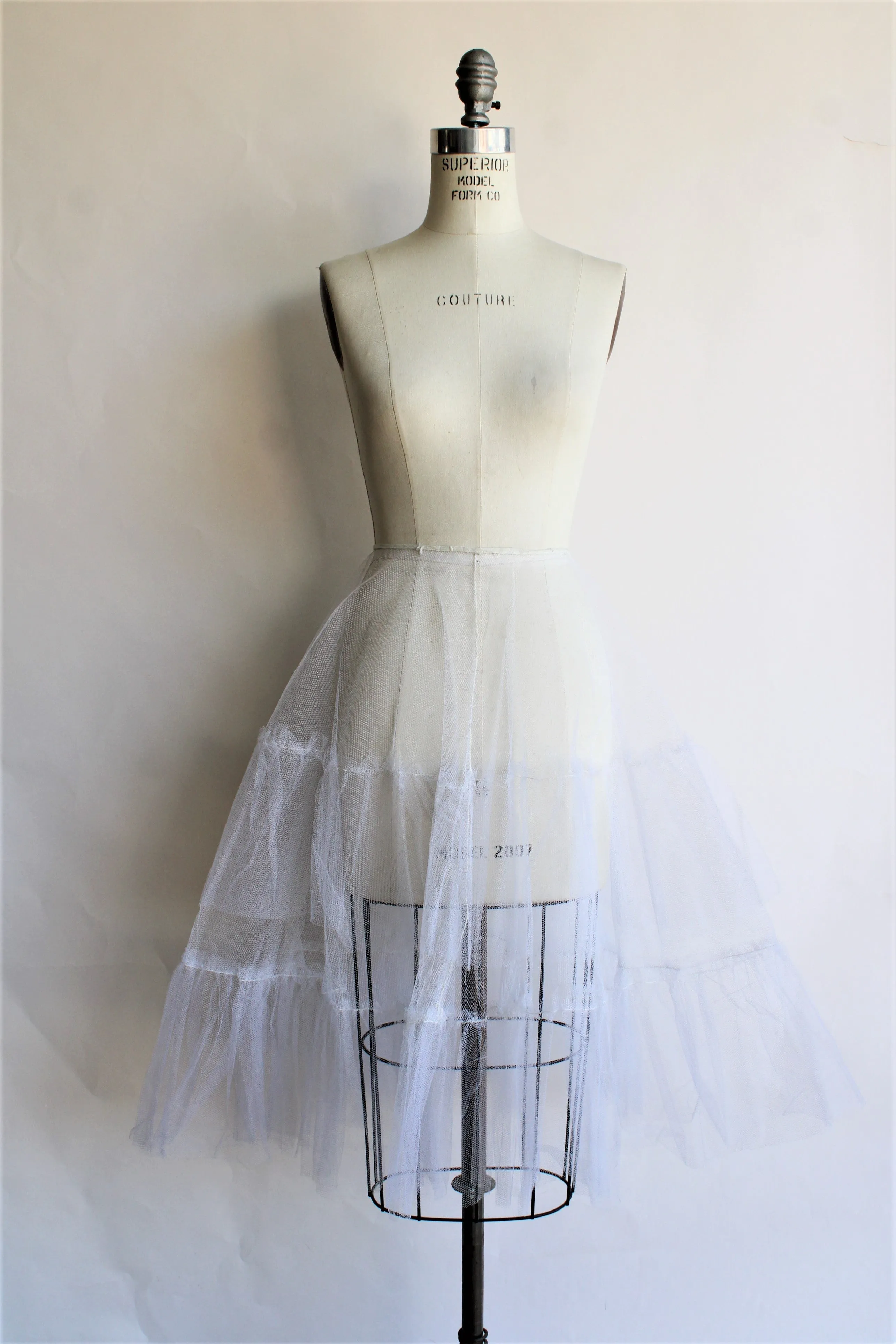 Vintage 1950s 1960s White Layered Tulle Crinoline