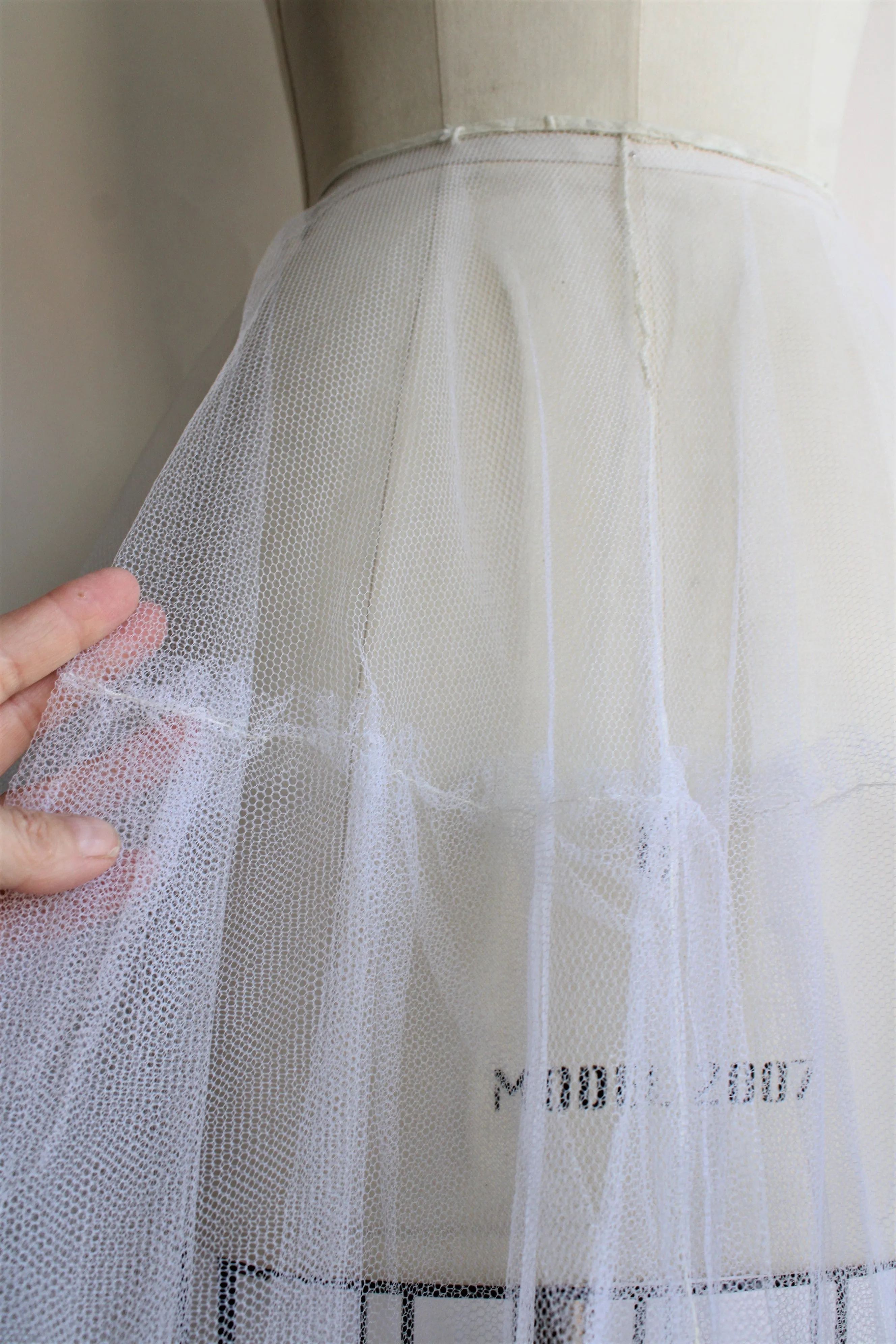 Vintage 1950s 1960s White Layered Tulle Crinoline